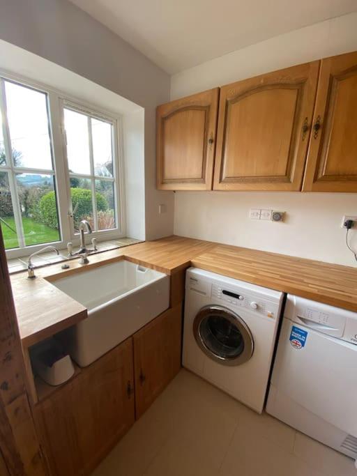 Eco-Friendly Dorset Cottage With Spa Set In Heart Of Countryside Sydling St Nicholas Eksteriør billede