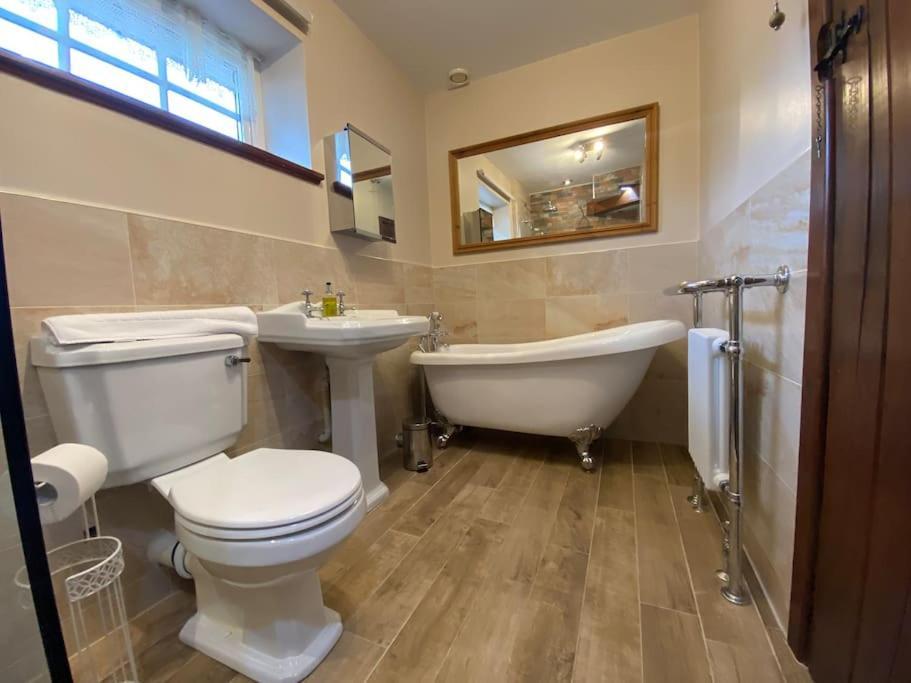 Eco-Friendly Dorset Cottage With Spa Set In Heart Of Countryside Sydling St Nicholas Eksteriør billede