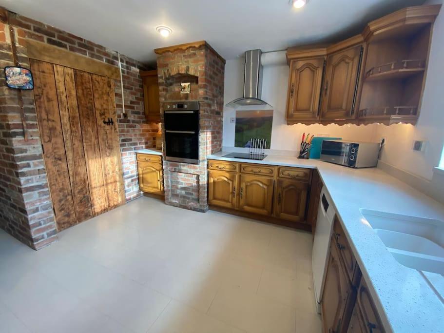 Eco-Friendly Dorset Cottage With Spa Set In Heart Of Countryside Sydling St Nicholas Eksteriør billede